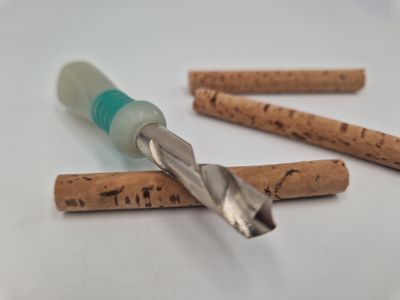 BAIT DRILL 8MM + CORK STICKS 3PCS