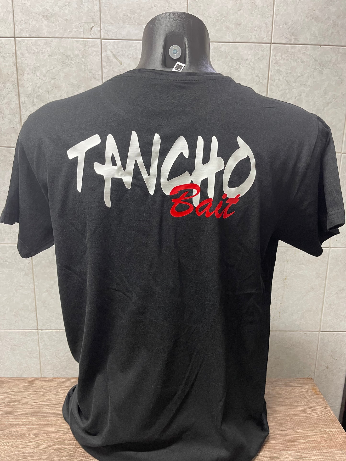 T-Shirt Nera Classic – Abbigliamento da Pesca Tecnico | Tancho Shop