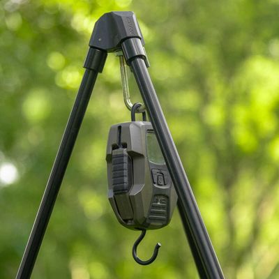 PRO-TECT DELUXE TRIPOD