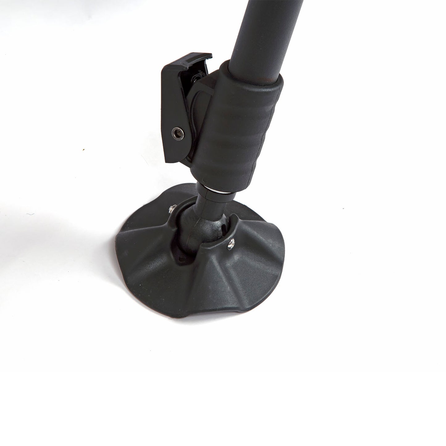BANK-TEK HIGH BACK RECLINING CHAIR