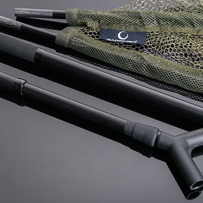 GTNC CARBON COMPACT LANDING NET 42″ (RETRAIBILE)