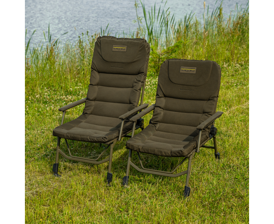 Benchmark LevelTech Recliner